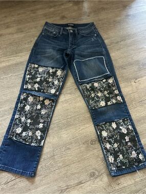 Bebe denim patchwork capri jeans size 24